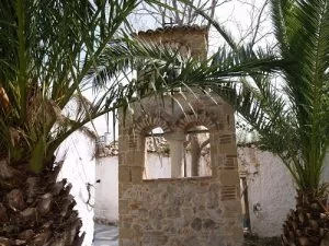 KERATEAAGIOSXARAMPOSMONISPETRAKI2-300×225